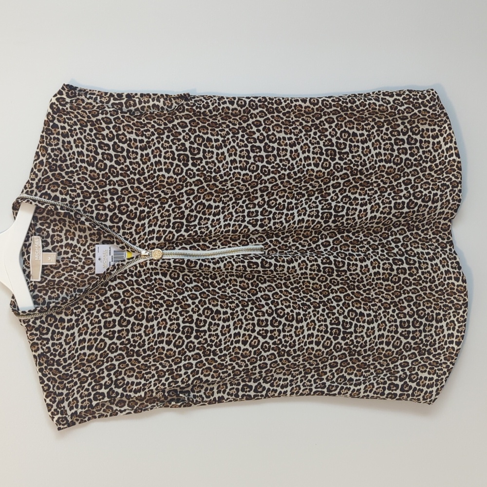 NWT leopard print sleeveless top.